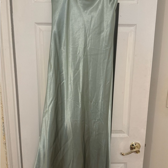 Birdy Grey Lisa Midi Dress - Picture 7 of 7